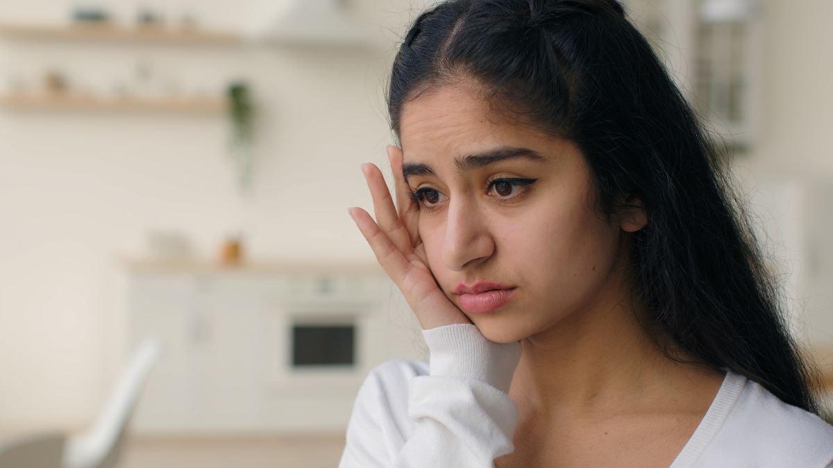 Why Does My Mom Hate Me? How to Cope With These Feelings