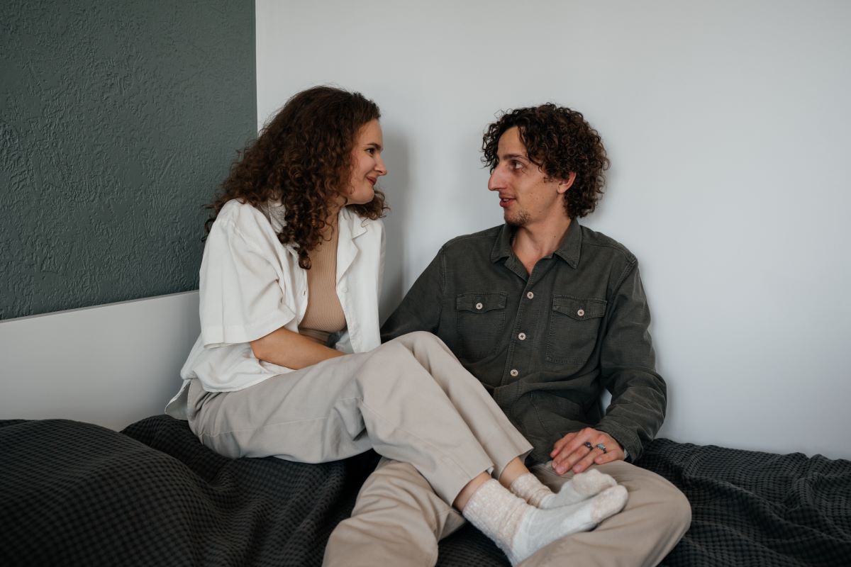 How to tell if a bipolar man loves you